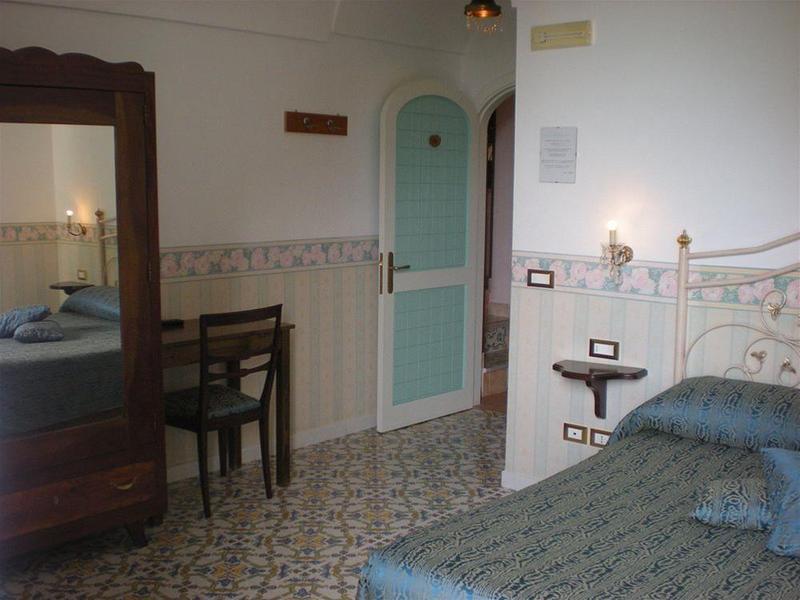 L'argine Fiorito Hotel