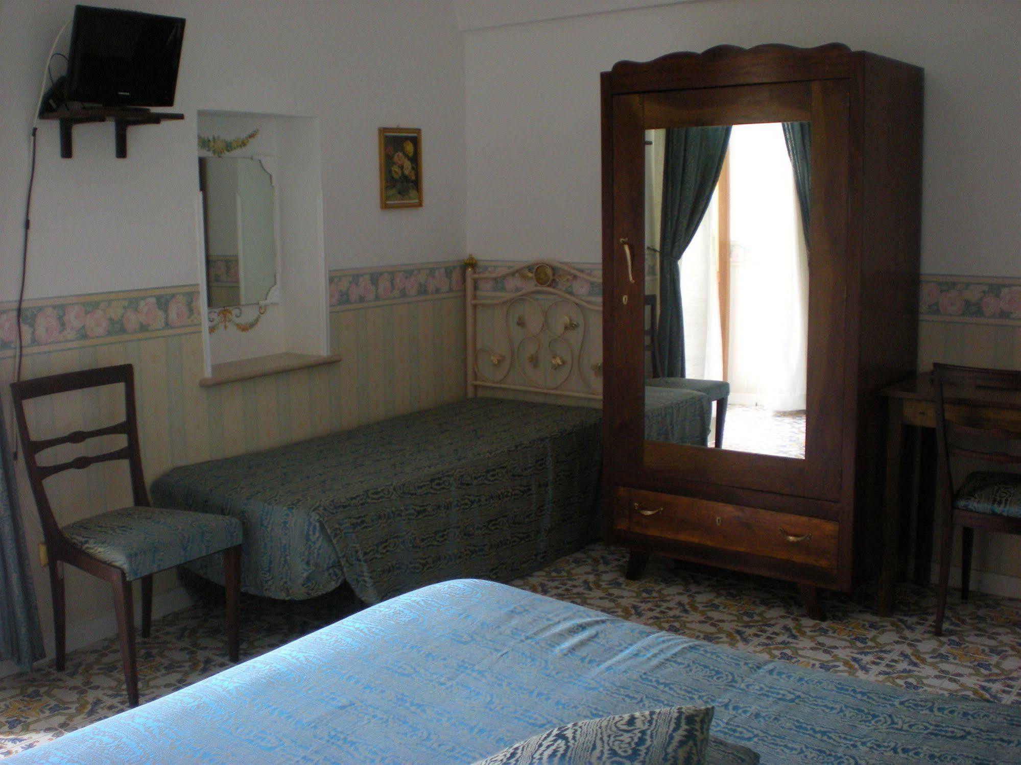 Hotel L'argine Fiorito 2*